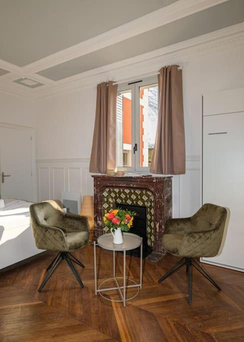 Villa Forestiere Studio Le Chene Quincy-Voisins Buitenkant foto