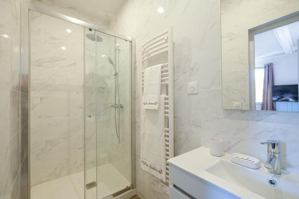Villa Forestiere Studio Le Chene Quincy-Voisins Buitenkant foto