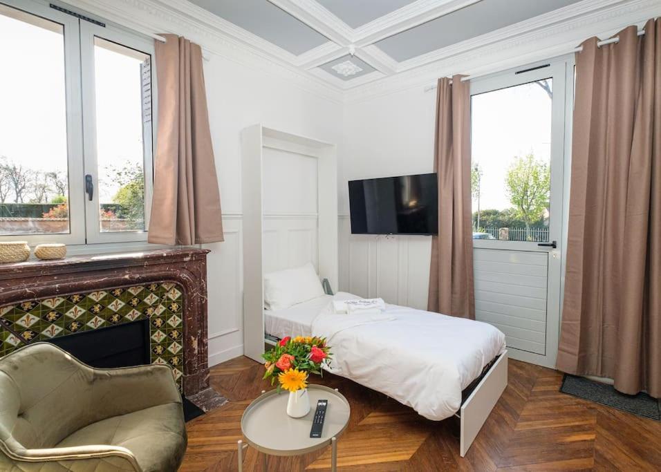Villa Forestiere Studio Le Chene Quincy-Voisins Buitenkant foto